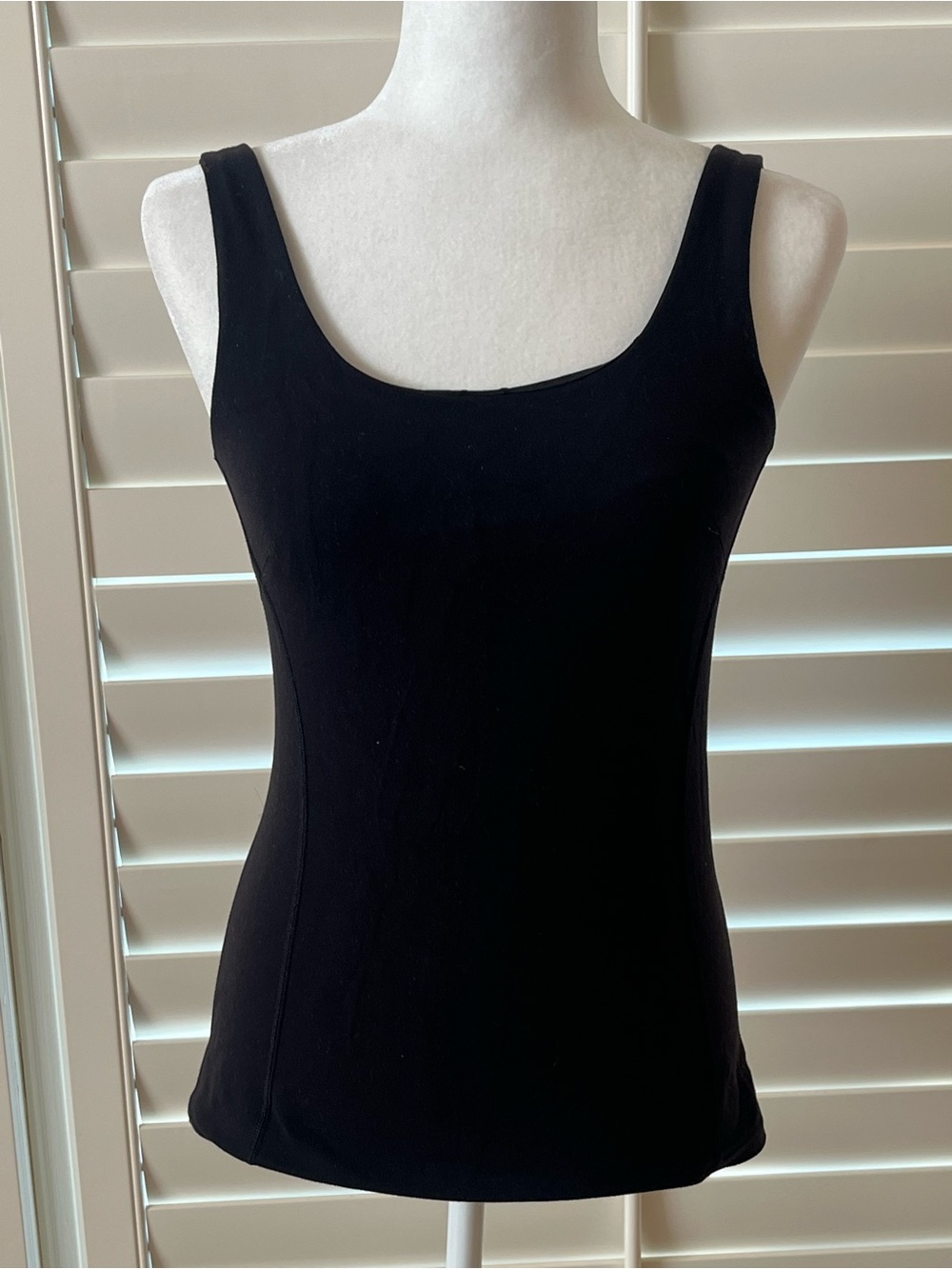Lululemon black tank cami back detail 6